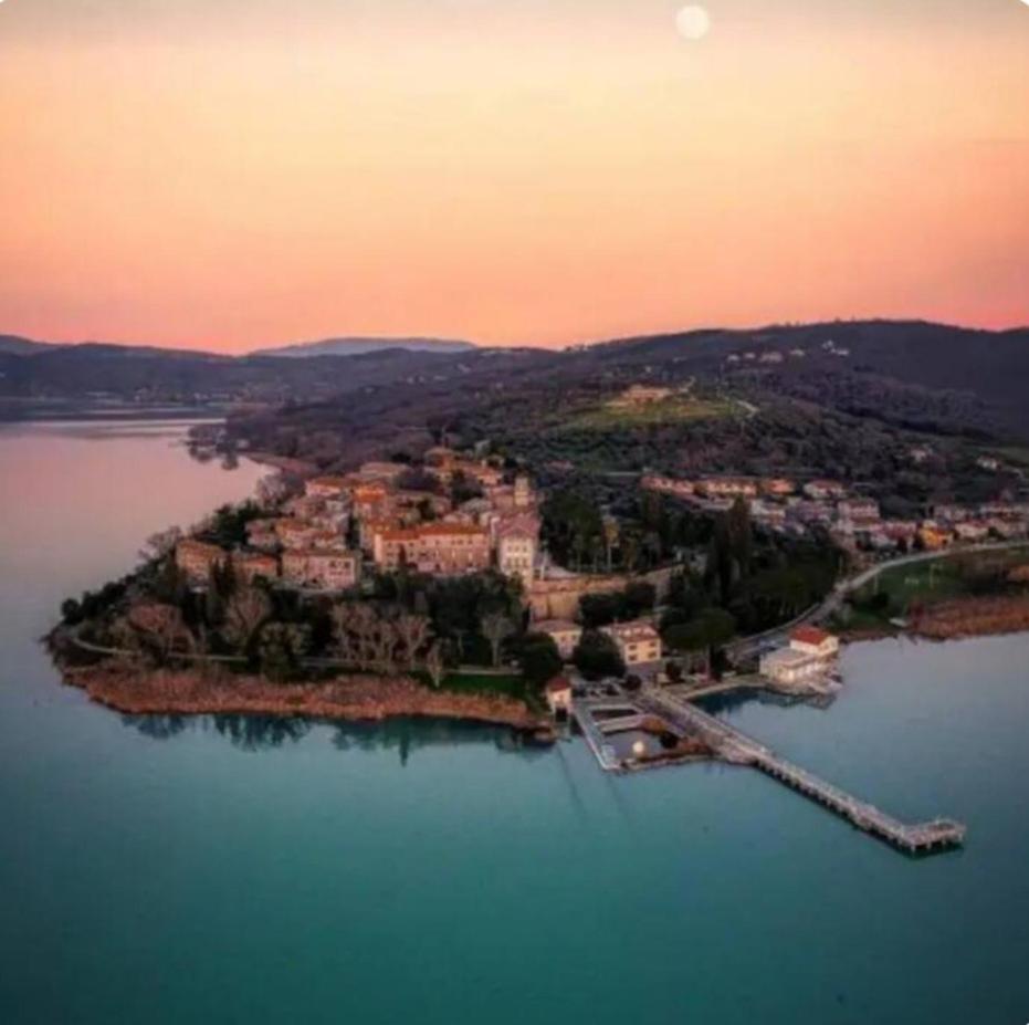Il Borgo Antico Villa Monte del Lago Екстериор снимка